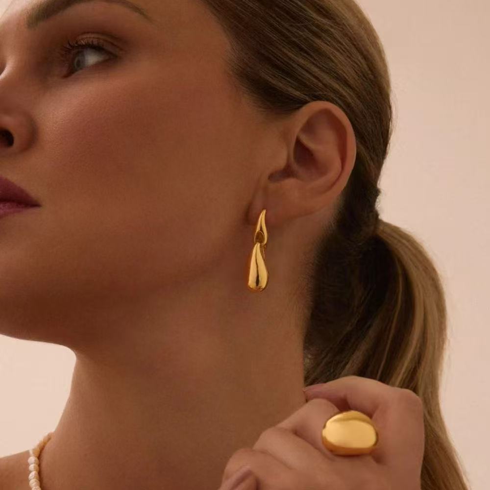 24k gold-plated brass drop-shaped niche earrings