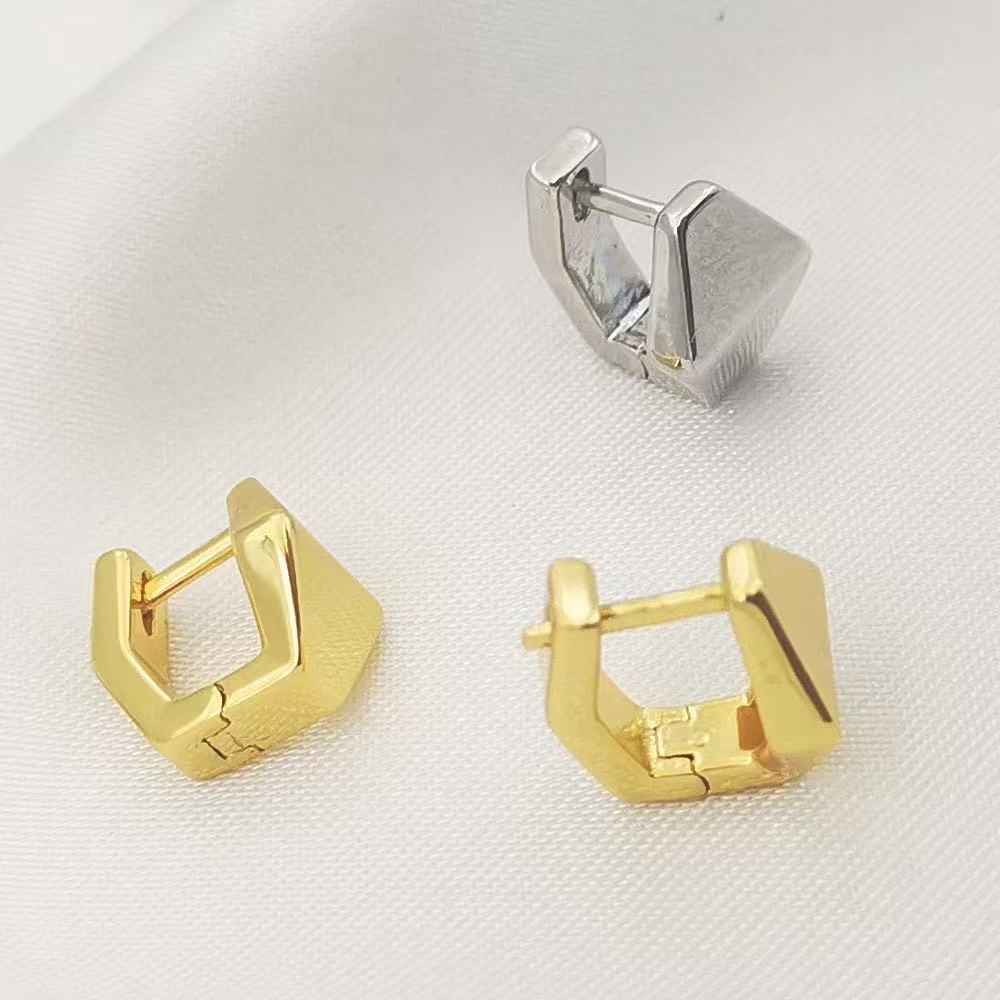 24k gold-plated diamond-shaped exquisite small earrings