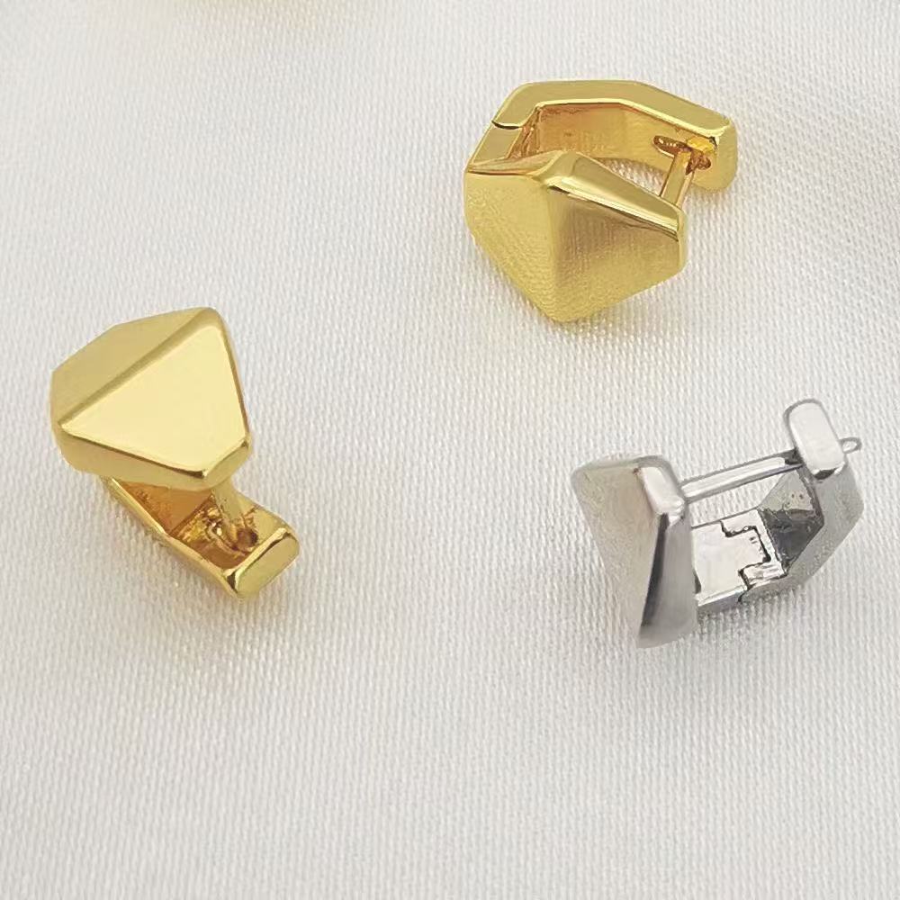 24k gold-plated diamond-shaped exquisite small earrings