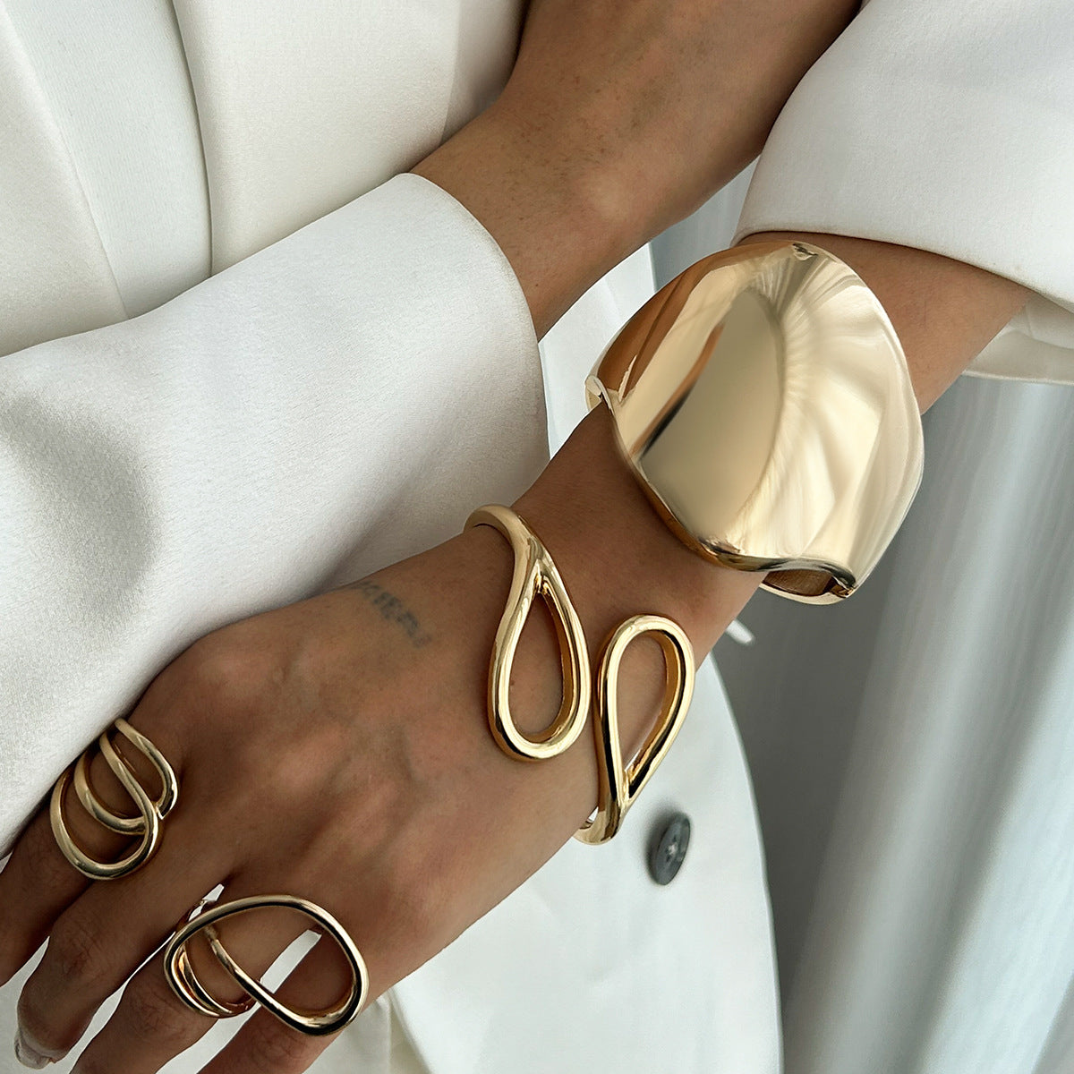 Vintage-Inspired Open Wide Smooth Bracelet for Women