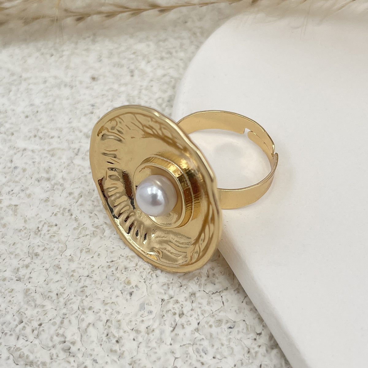 Golden Pearl-Embedded Floral Ruffled Round Ring